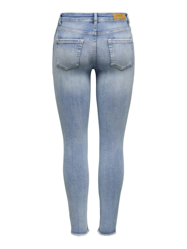 ONLY_FallWinter2023_light-blue-denim_15223417_2.jpg