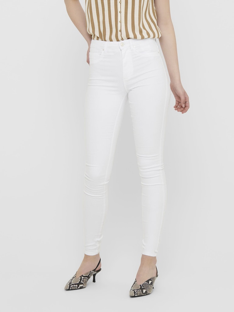 ONLY_SpringSummer2023_white_15174842_3.jpg