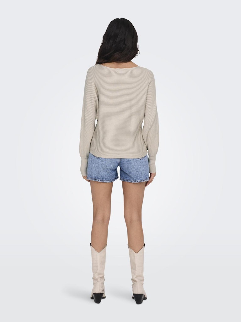 ONLY_FallWinter2022_3576767_15226298_3.jpg