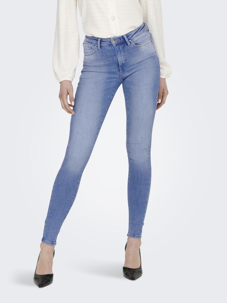 ONLY_SpringSummer2023_3816183_15250273_3.jpg