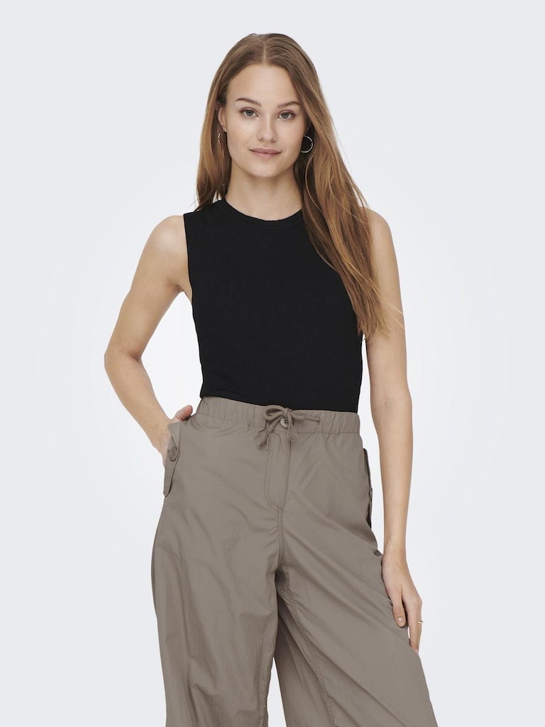 ONLY_SpringSummer2023_black_15255533_3.jpg
