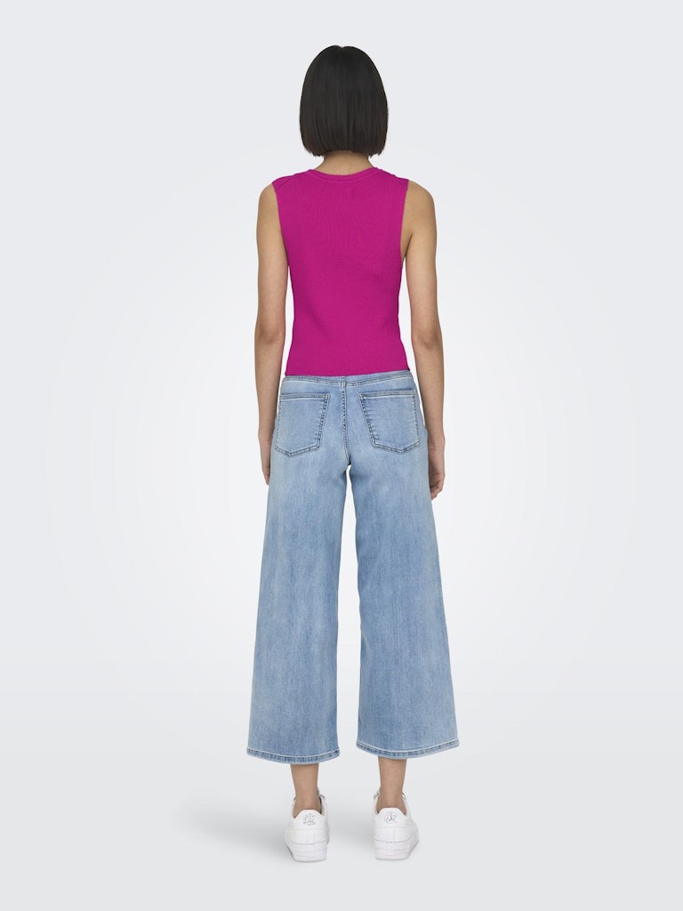 ONLY_SpringSummer2023_4172230_15255533_4.jpg