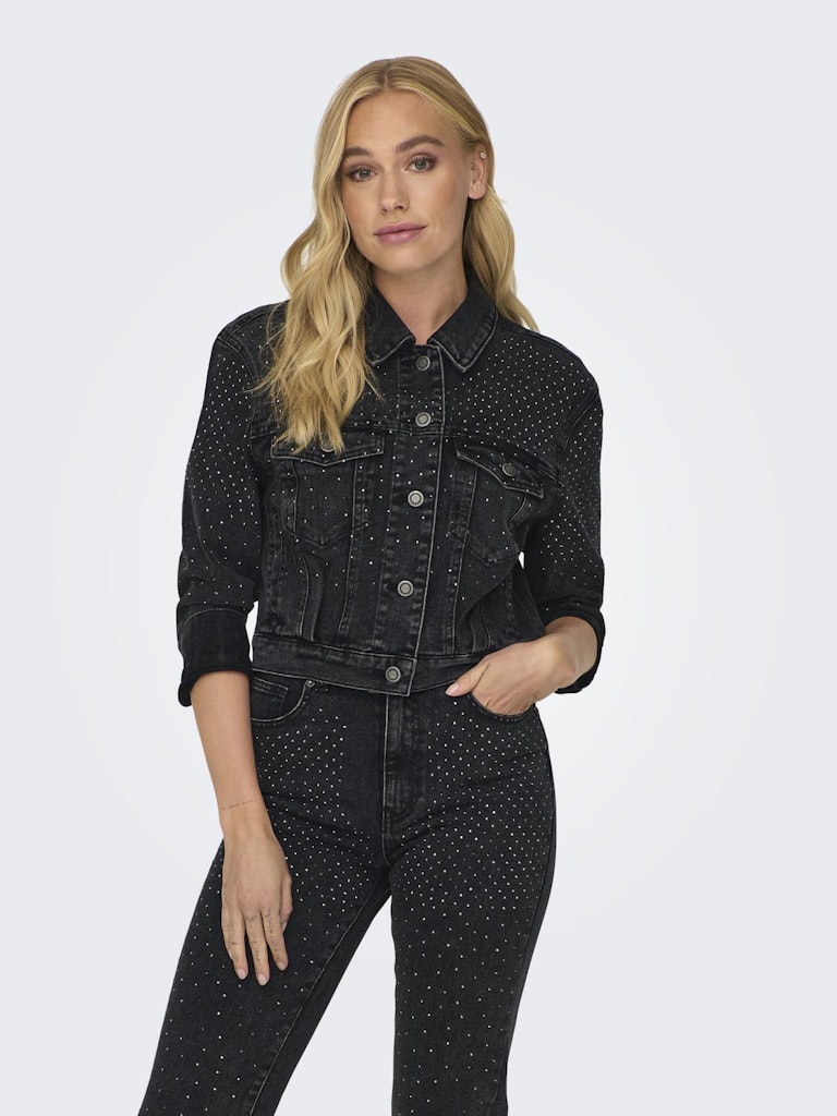 ONLY_Autumnwinter_4333559_15304610_4.jpg