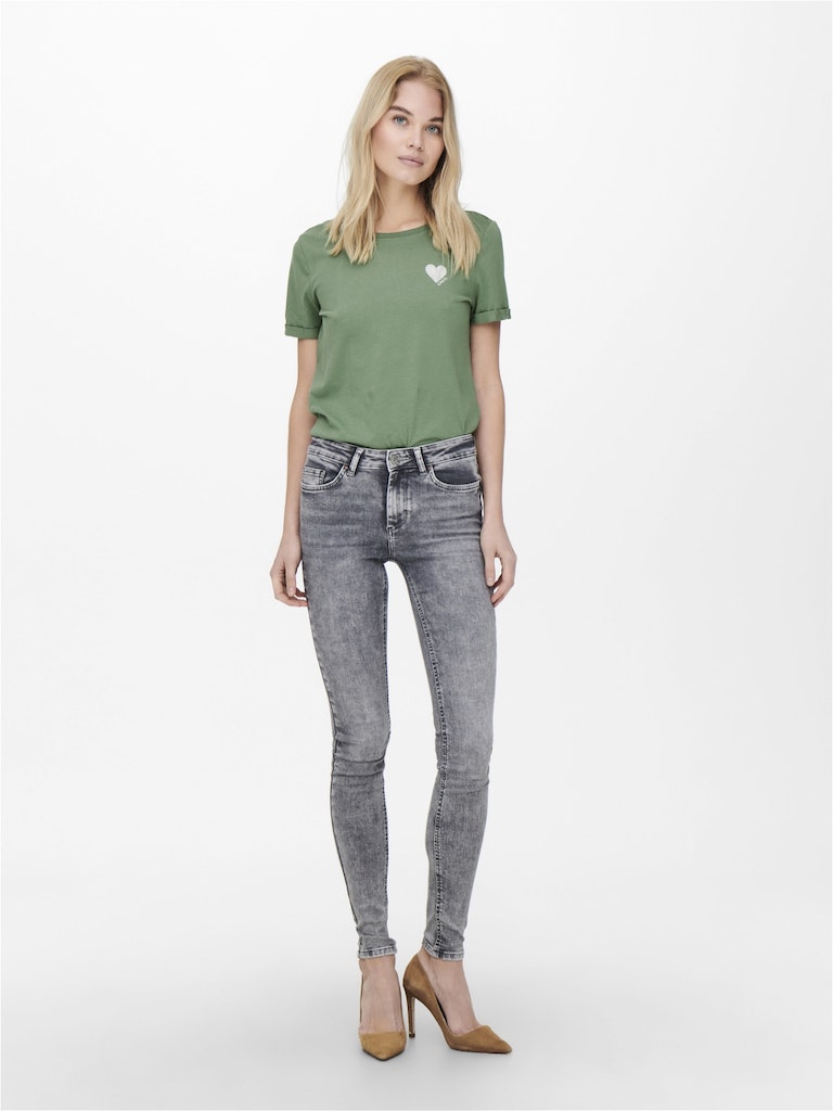 ONLY_SpringSummer2022_3833435_15244714_5.jpg