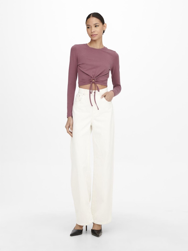 ONLY_SpringSummer2022_4069032_15277628_5.jpg
