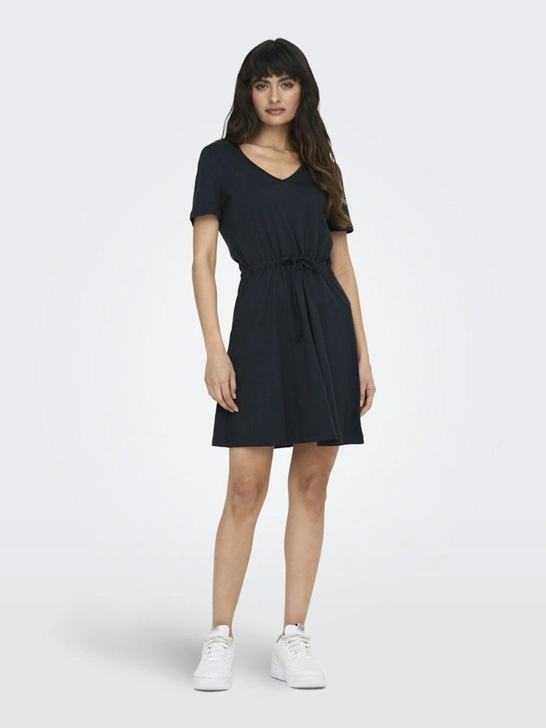 ONLY_SpringSummer2023_night-sky_15286935_5.jpg