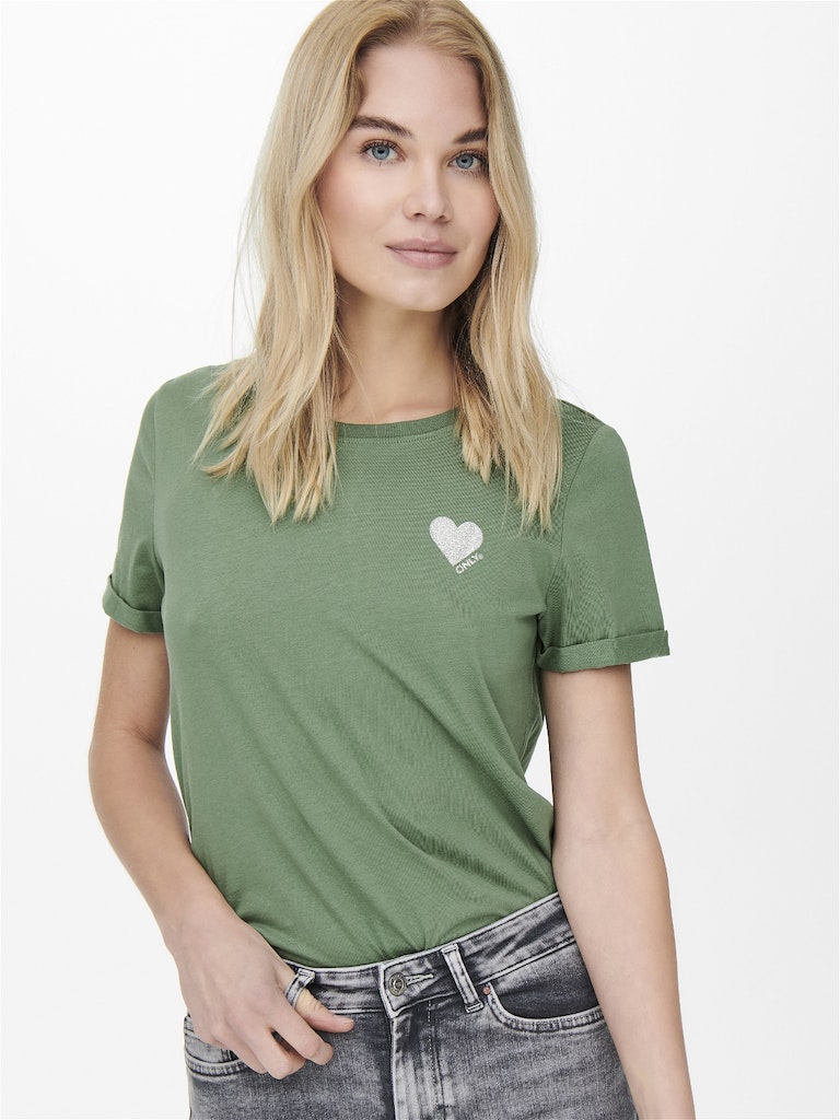 ONLY_SpringSummer2022_3833435_15244714_6.jpg