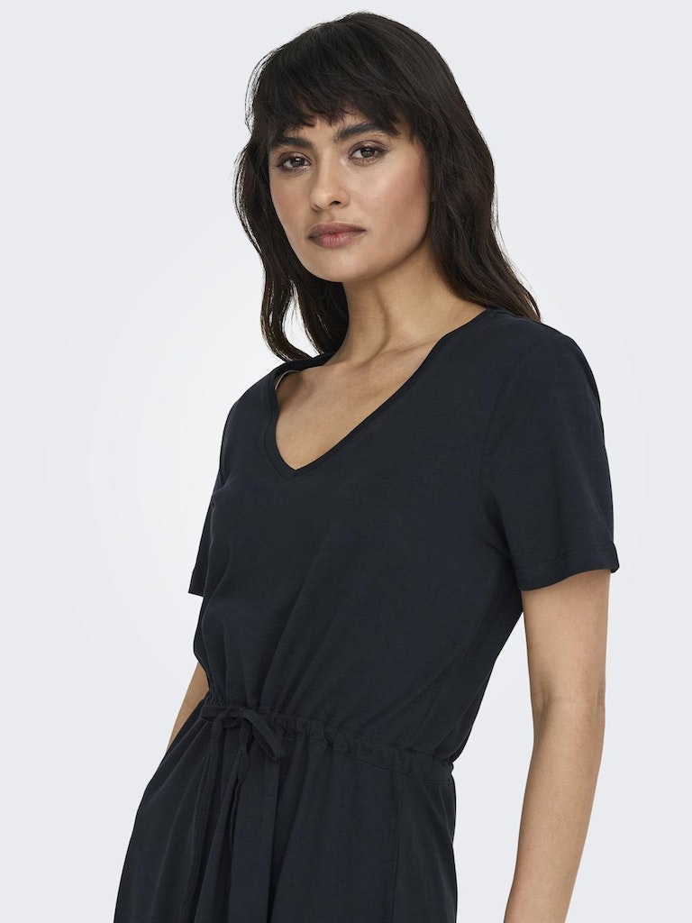 ONLY_SpringSummer2023_night-sky_15286935_6.jpg