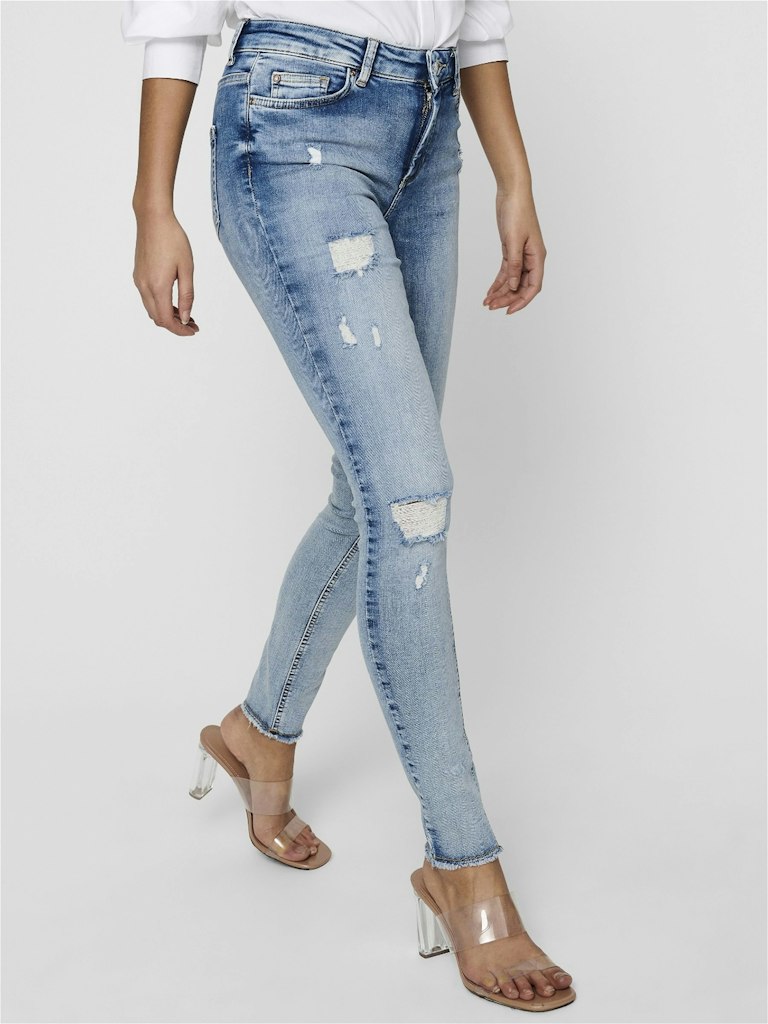 ONLY_FallWinter2023_light-blue-denim_15223417_7.jpg