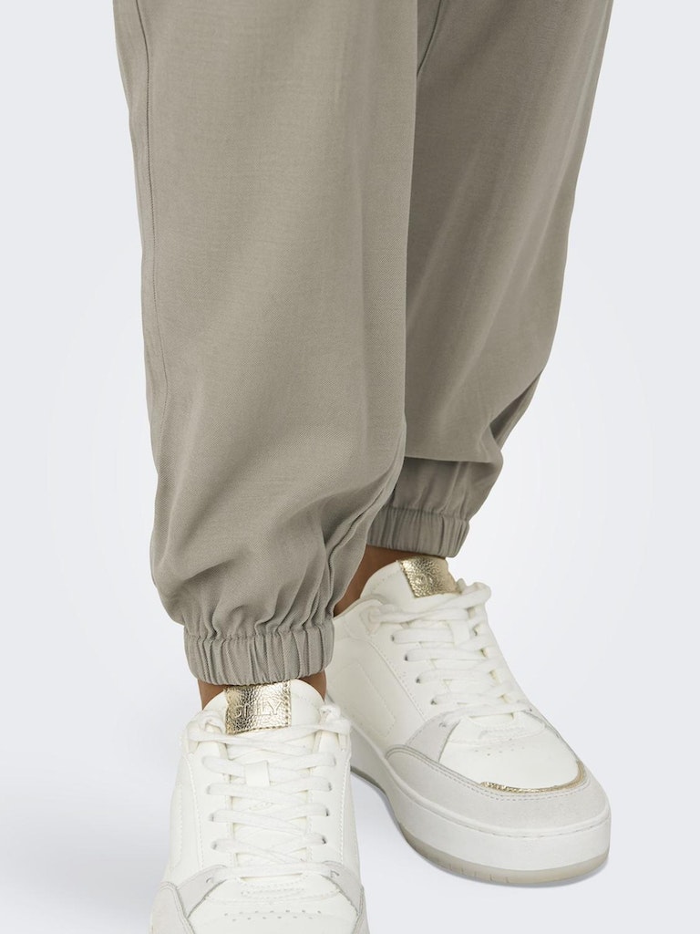 ONLY_FallWinter2023_pure-cashmere_15245364_7.jpg