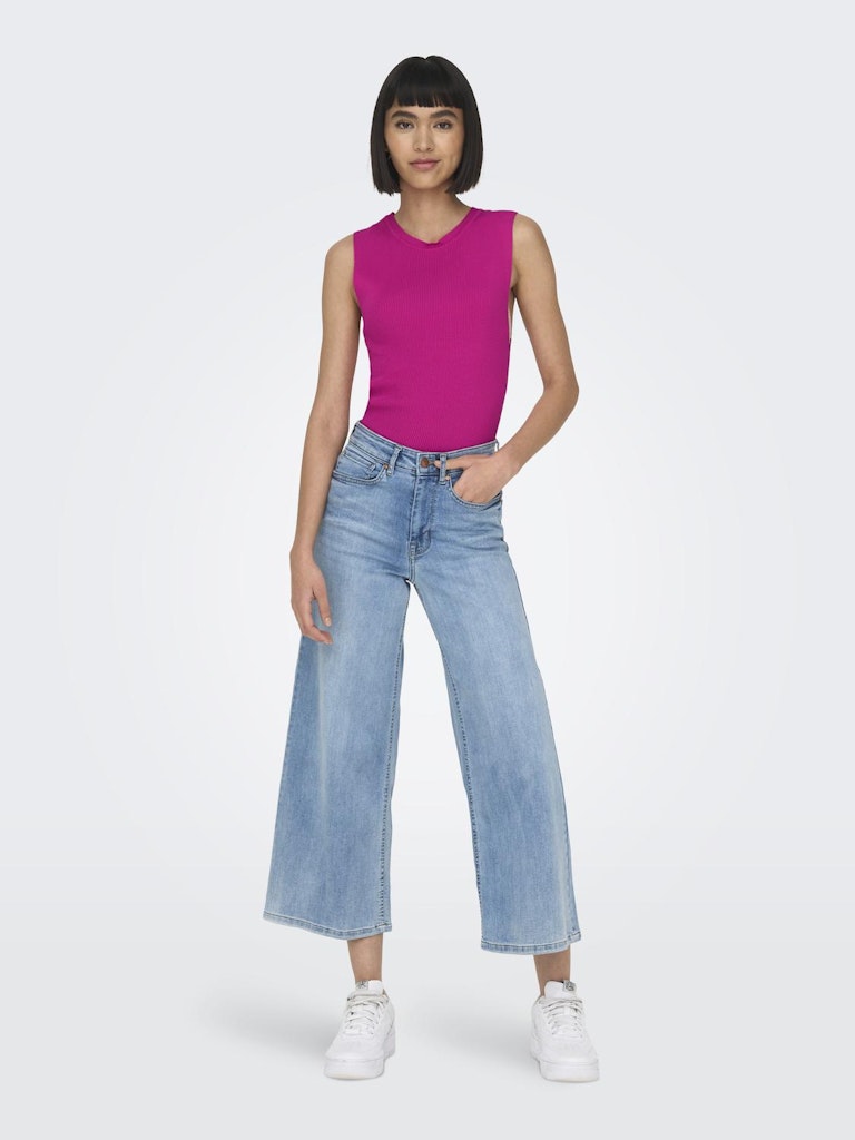 ONLY_SpringSummer2023_4172230_15255533_7.jpg
