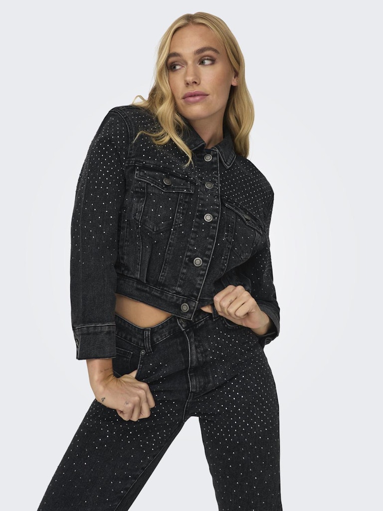 ONLY_Autumnwinter_4333559_15304610_7.jpg