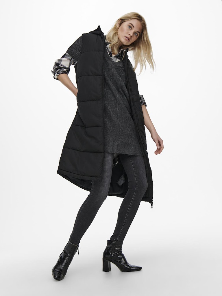 ONLY_FallWinter2023_3735256_15241995_8.jpg