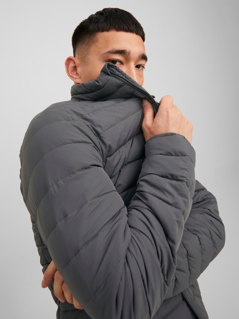 JJERECYCLE PUFFER COLLAR NOOS