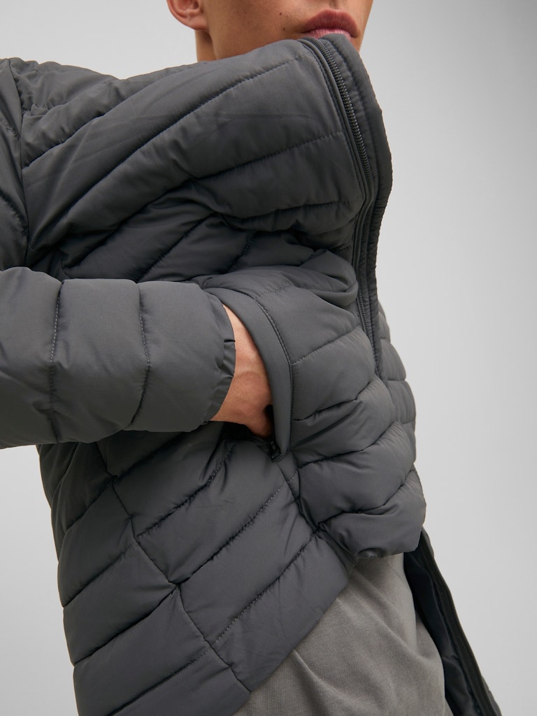 JJERECYCLE PUFFER COLLAR NOOS