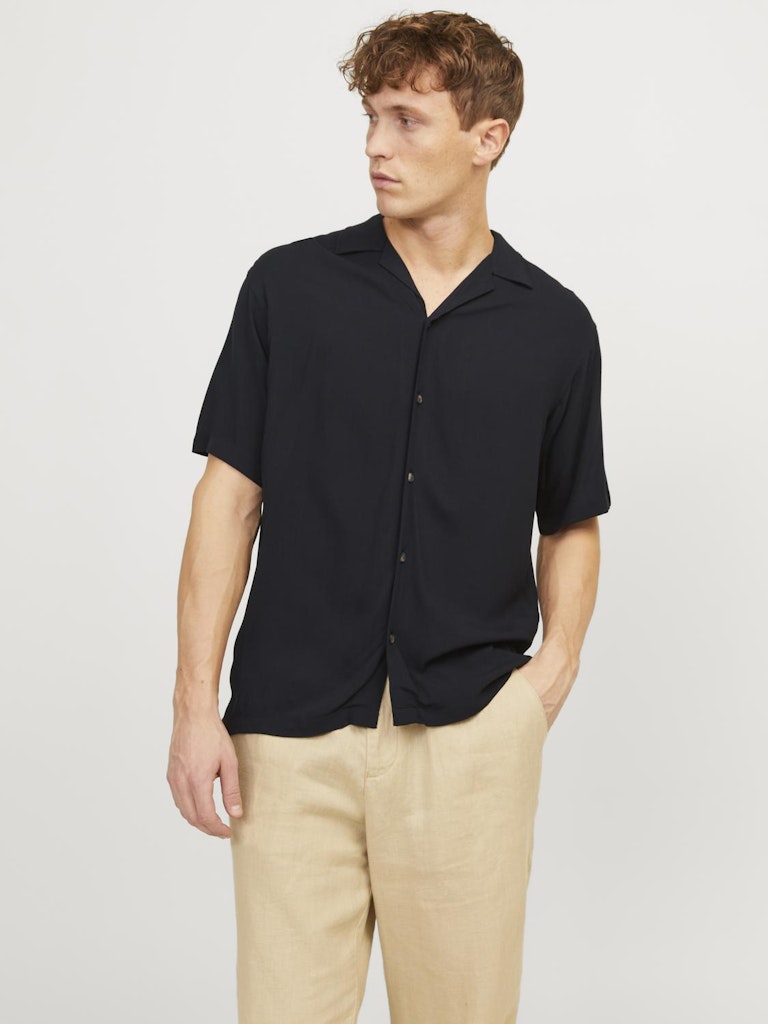 JACK&JONES_SpringSummer2024_4371135_12248386_2.jpg