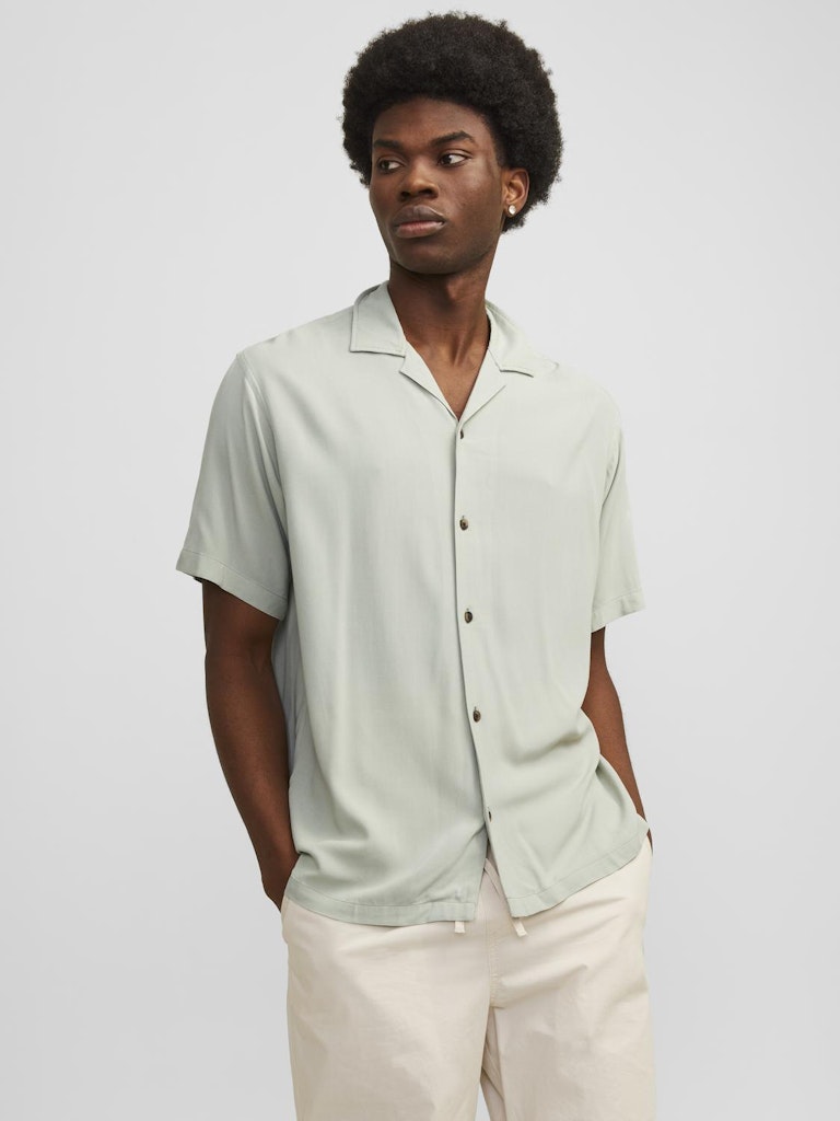 JACK&JONES_SpringSummer2024_4371137_12248386_2.jpg