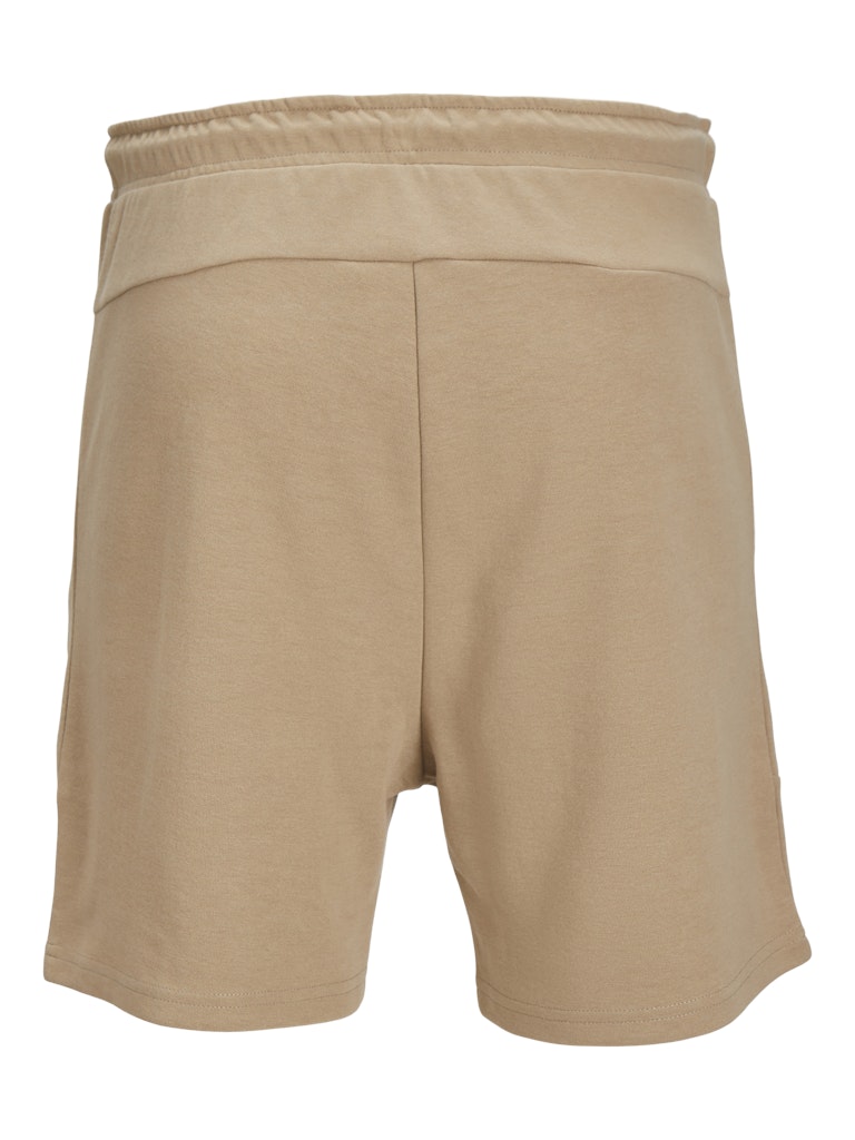 JACK&JONES_SpringSummer2021_4404103_12186750_2.jpg