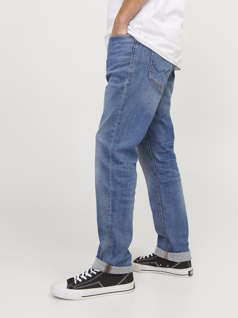 JACK&JONES_FallWinter2018_2937269_12146866_3.jpg