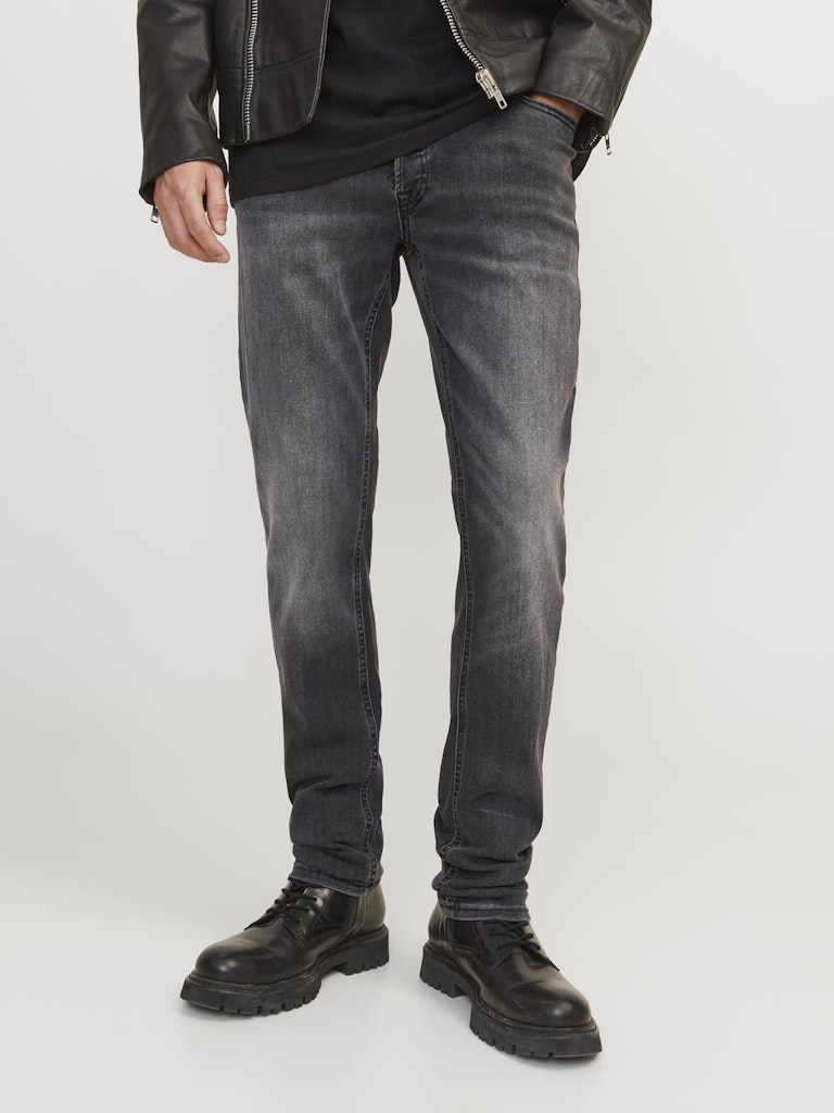 JACK&JONES_SpringSummer2019_3126017_12159030_3.jpg