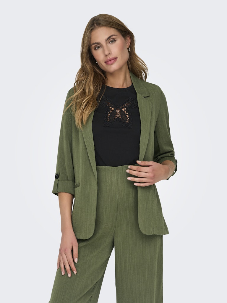 ONLY_SpringSummer2024_4353225_15308084_3.jpg
