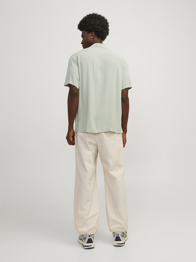 JACK&JONES_SpringSummer2024_4371137_12248386_3.jpg