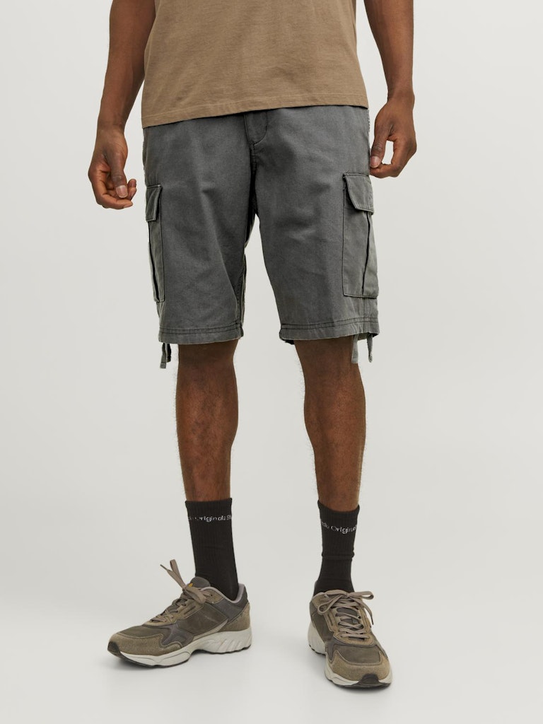 JACK&JONES_SpringSummer2024_4376957_12248685_3.jpg