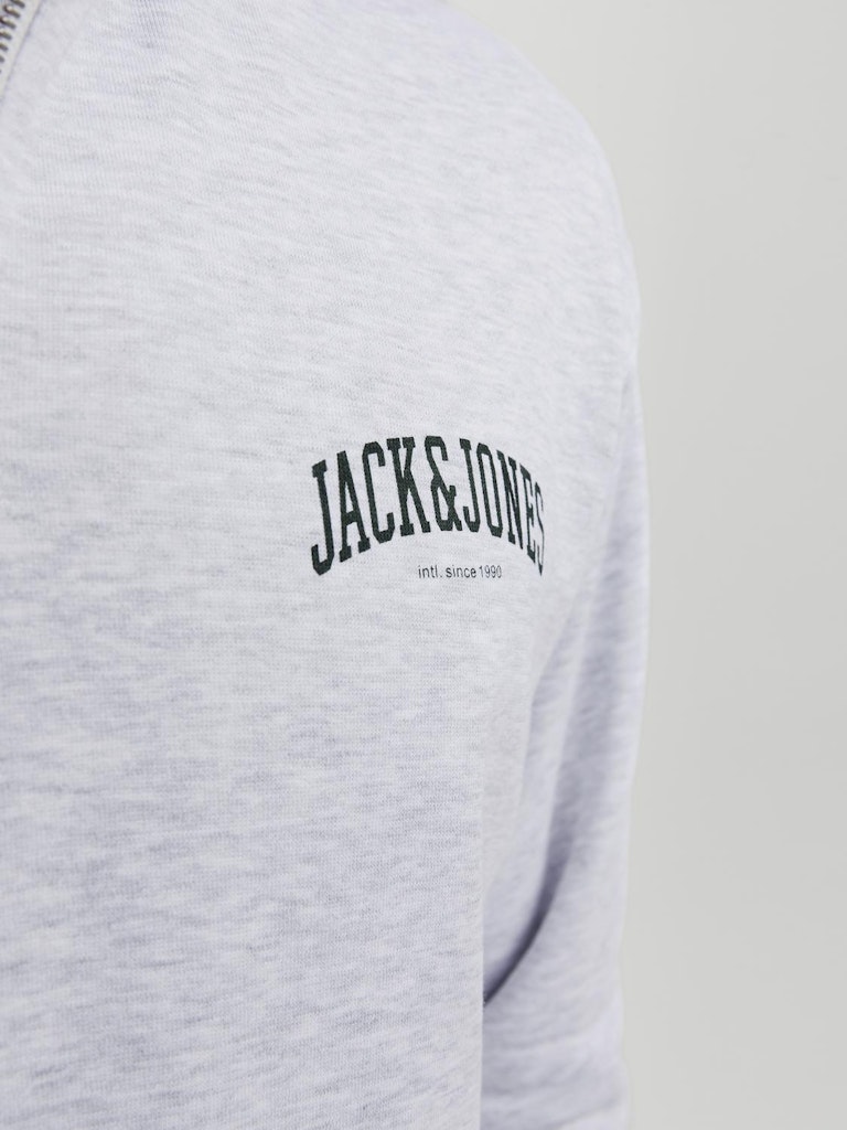 JACK&JONES_SpringSummer2023_4380711_12247389_3.jpg
