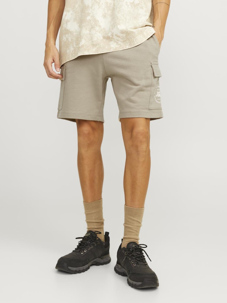 JACK&JONES_Springsummer_4390574_12249930_3.jpg