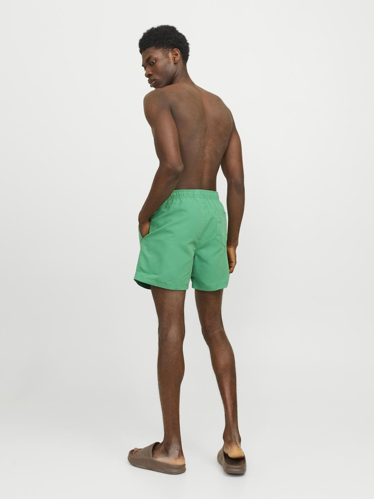 JACK&JONES_SpringSummer2023_4459892_12225961_3.jpg