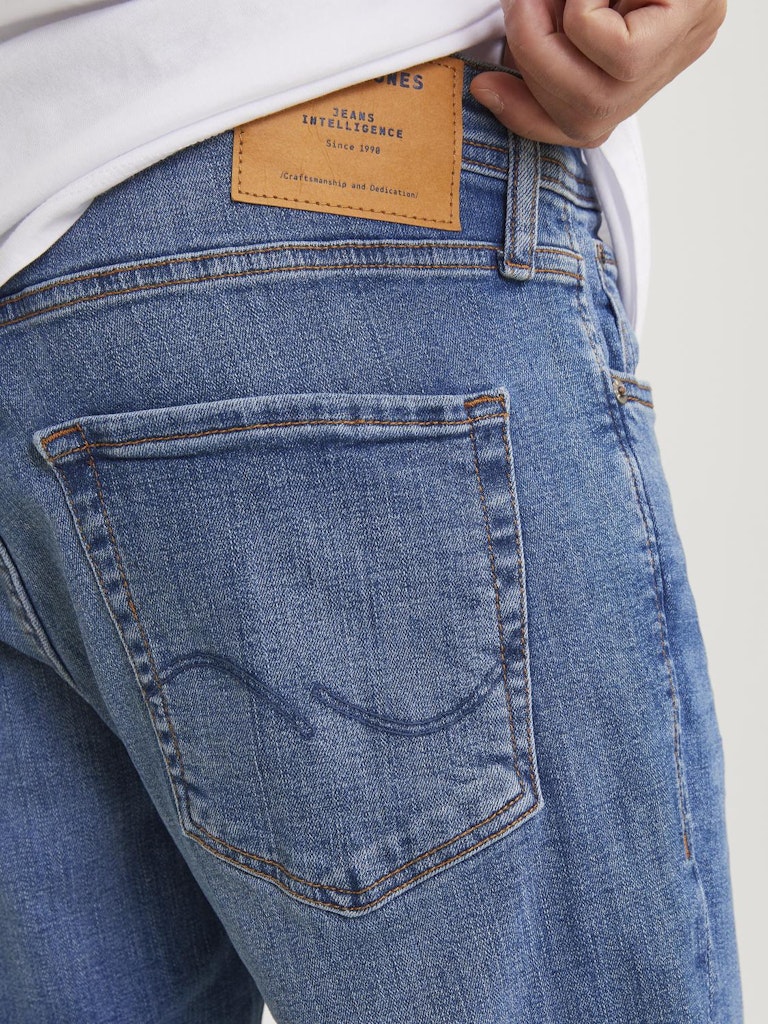 JACK&JONES_FallWinter2018_2937269_12146866_4.jpg