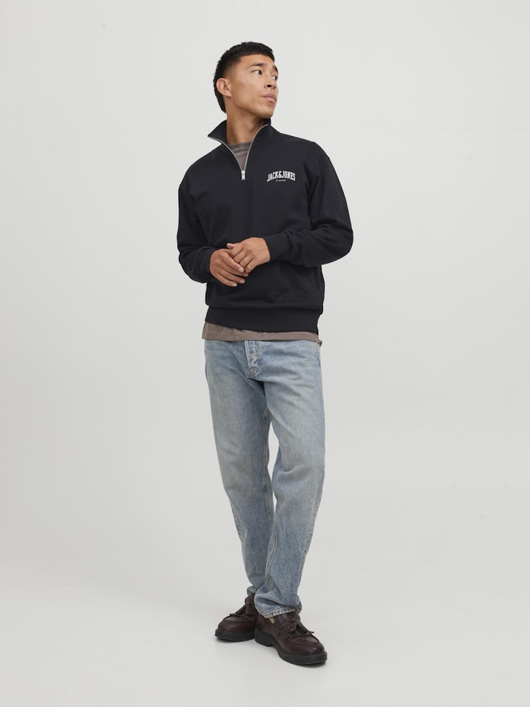 JACK&JONES_SpringSummer2023_4380713_12247389_4.jpg