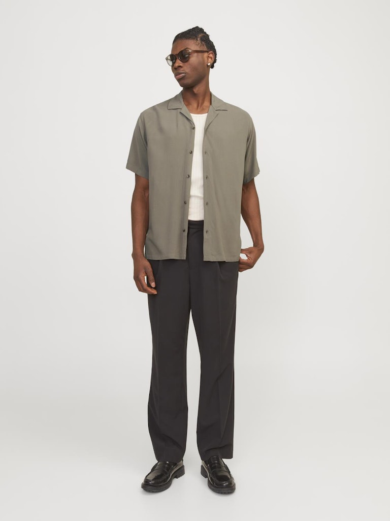 JACK&JONES_SpringSummer2024_4371136_12248386_5.jpg