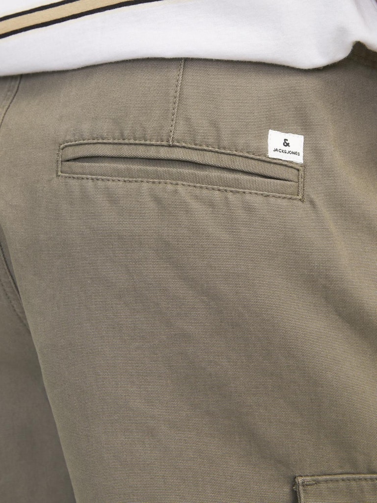JACK&JONES_SpringSummer2024_4376954_12248685_5.jpg