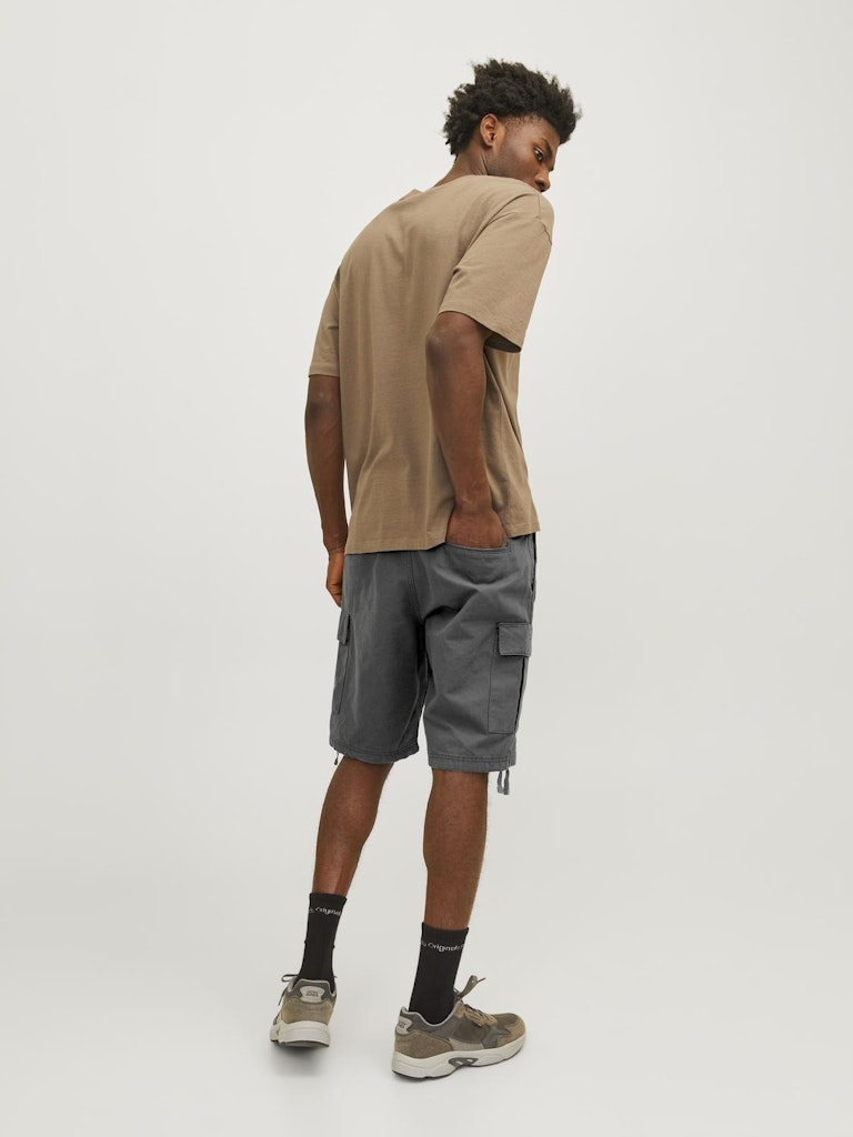 JACK&JONES_SpringSummer2024_4376957_12248685_5.jpg