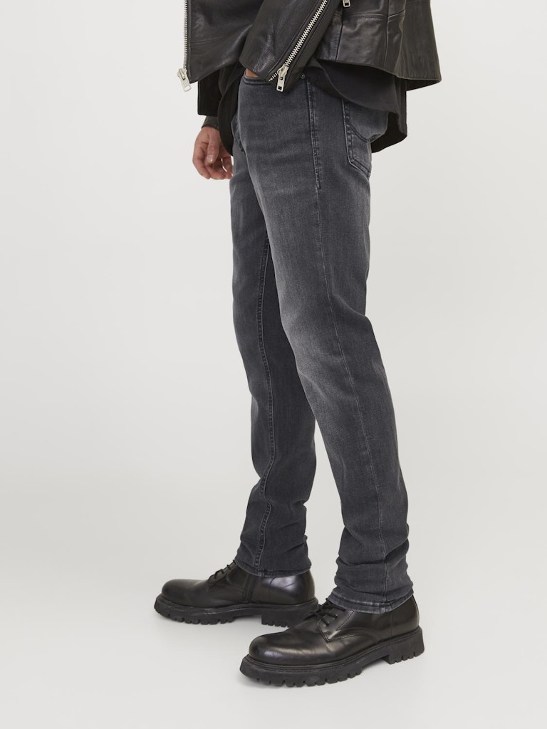 JACK&JONES_SpringSummer2019_3126017_12159030_6.jpg