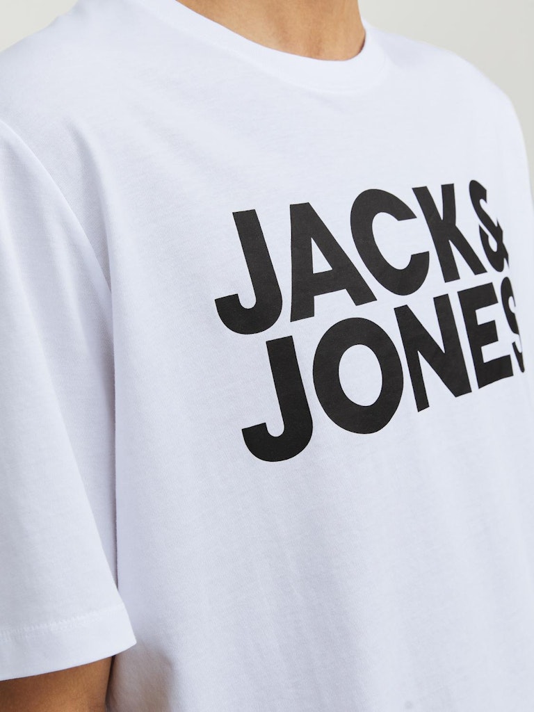 JACK&JONES_FallWinter2018_3609068_12151955_6.jpg