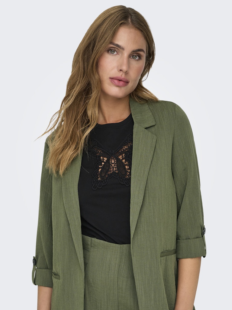 ONLY_SpringSummer2024_4353225_15308084_6.jpg