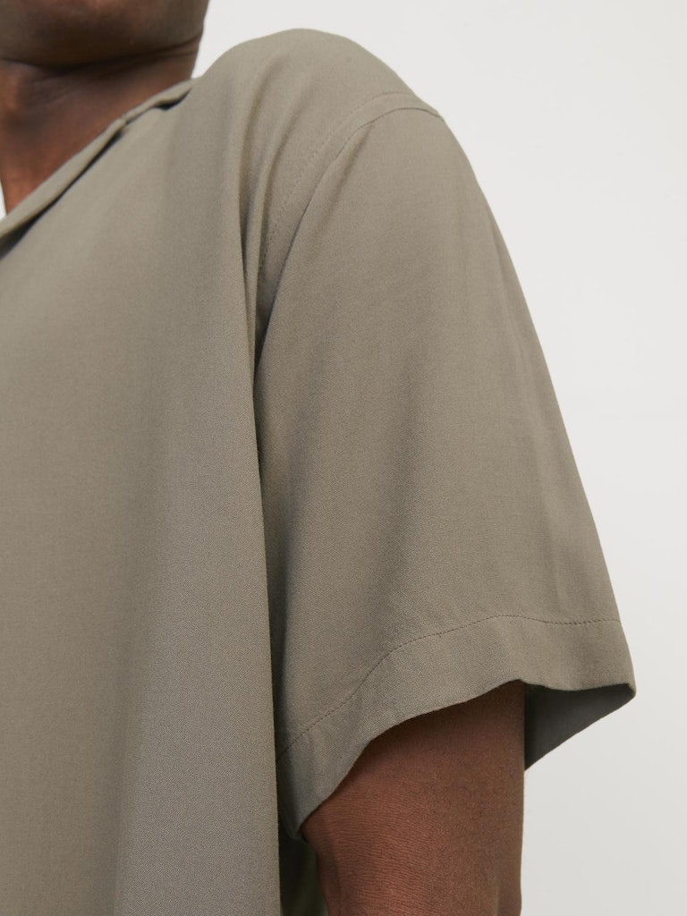 JACK&JONES_SpringSummer2024_4371136_12248386_6.jpg