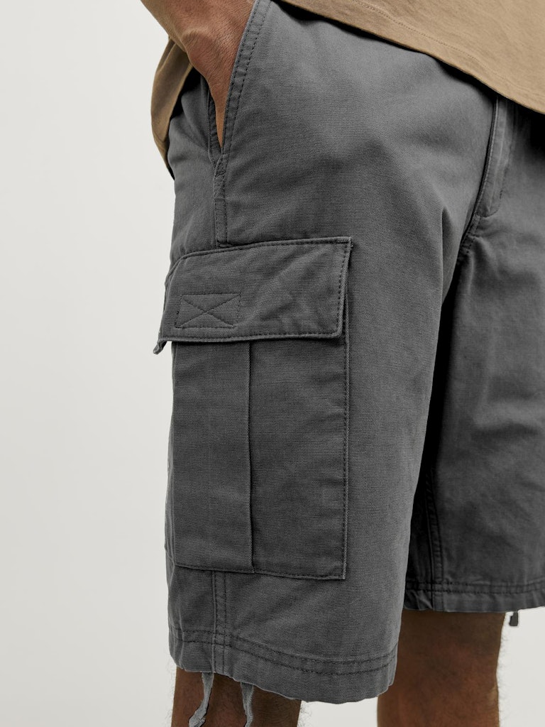 JACK&JONES_SpringSummer2024_4376957_12248685_6.jpg