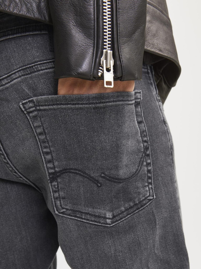 JACK&JONES_SpringSummer2019_3126017_12159030_7.jpg