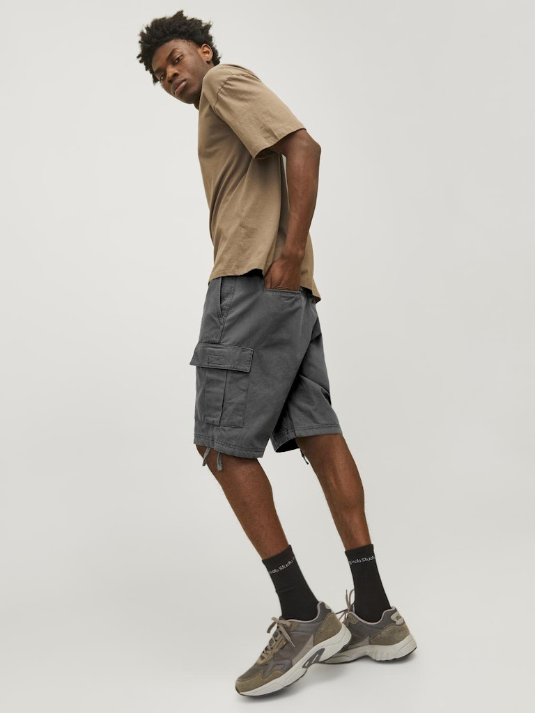 JACK&JONES_SpringSummer2024_4376957_12248685_8.jpg