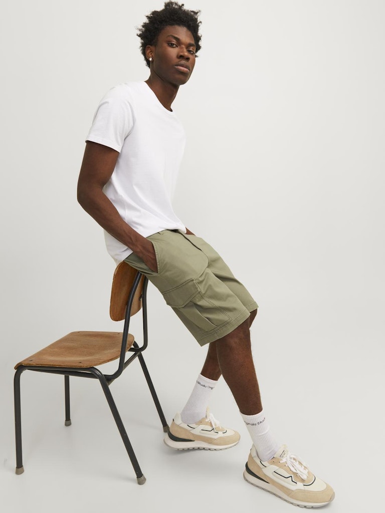 JACK&JONES_SpringSummer2023_4383405_12182555_8.jpg