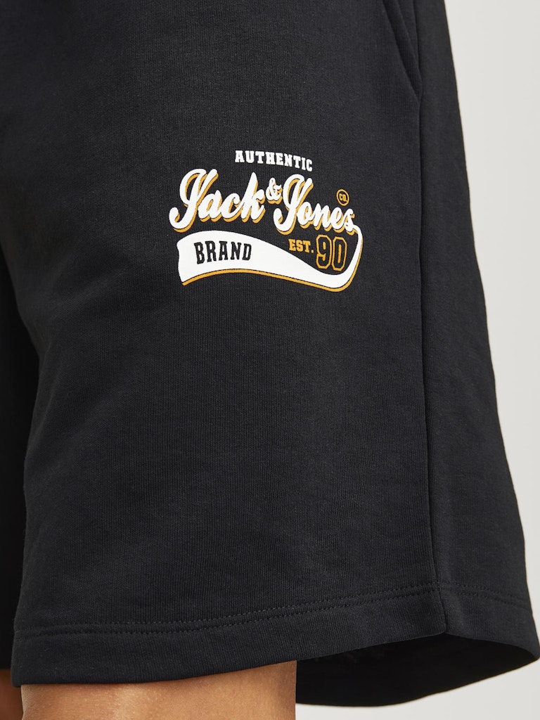JACK&JONES_Springsummer_4385364_12248866_8.jpg